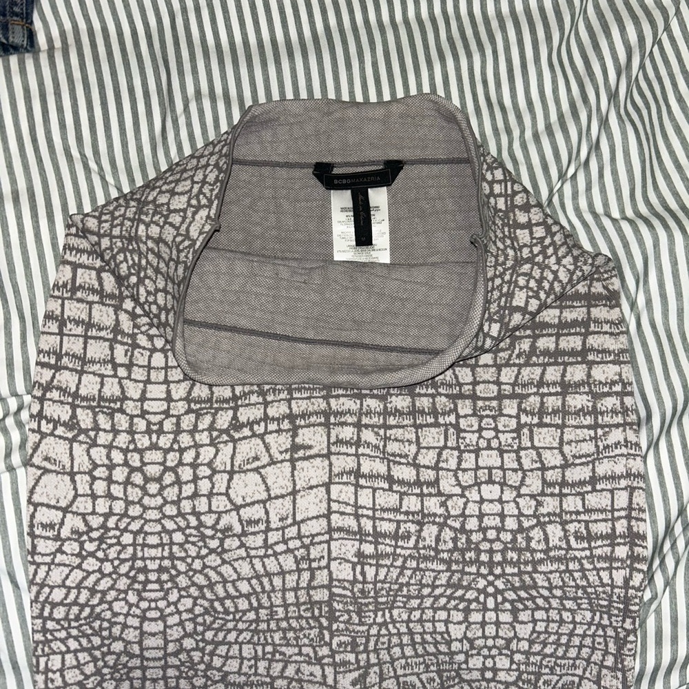 BCBGMaxAzria Gray Croc-Embossed Pencil Skirt